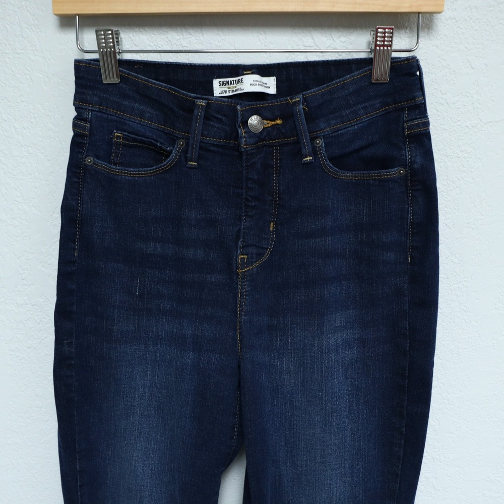 Levi Strauss Signature Gold Label Totally Shaping High Rise Skinny Jeans 2 Long - Picture 2 of 14